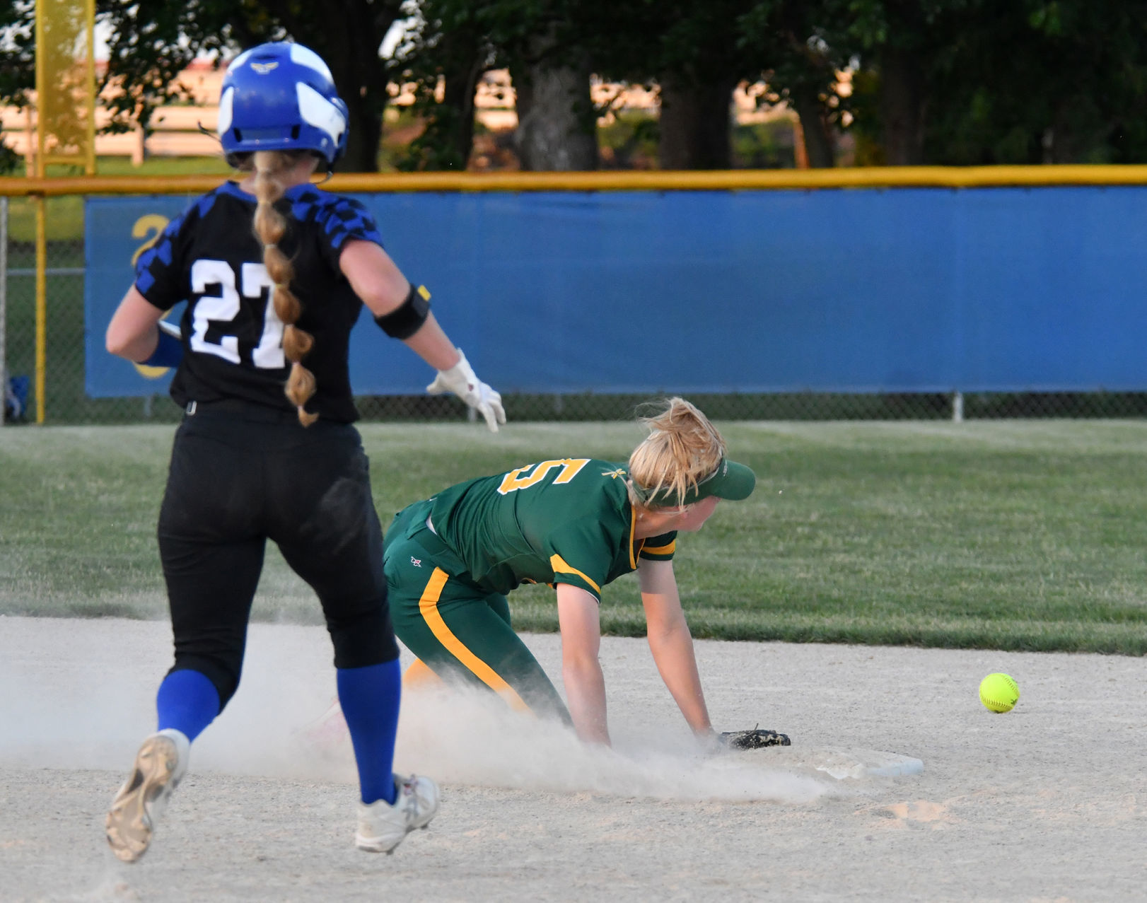 Durant vs Dyersville Beckman Class 2A regional final.